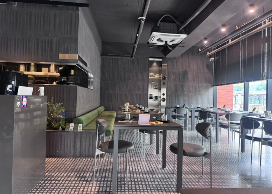 Seongsu Italian Pasta restaurant interior